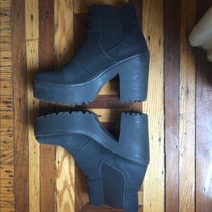 TOPSHOP chunky black Chelsea boots